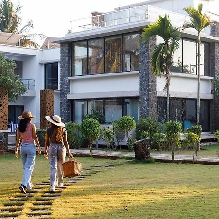 Our Beloved Summer: Stayvista Villa with Pool, Tennis, and Jacuzzi Alibag Exterior photo